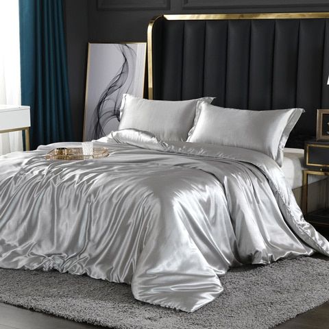 Opulent Dream Silk Bäddset – 4-delat täcke, örngott och lakan