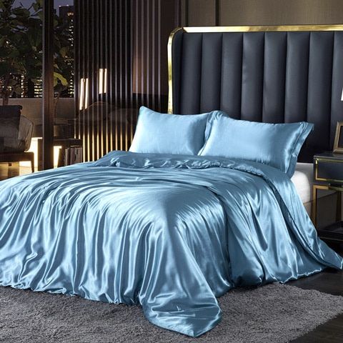Opulent Dream Silk Bäddset – 4-delat täcke, örngott och lakan
