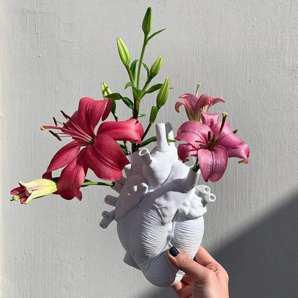 HeartBloom | Hjärtformad dekorativ blomvas - unik hjärtvas