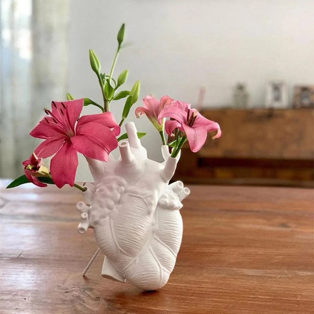 HeartBloom | Hjärtformad dekorativ blomvas - unik hjärtvas