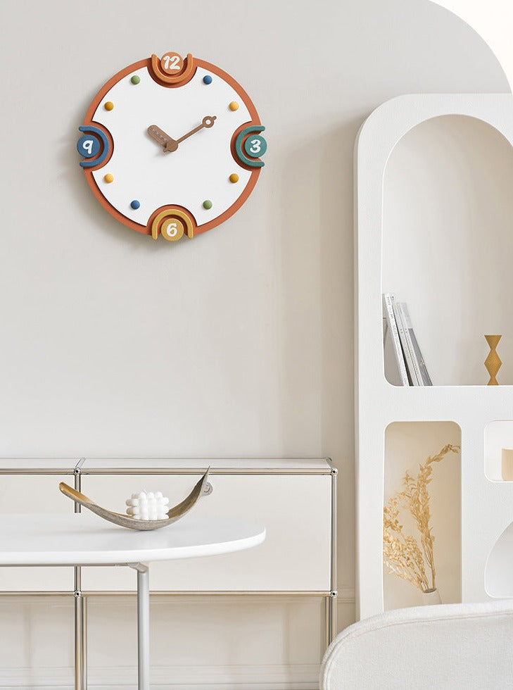 HueClock | Färgstark, modern och dekorativ väggklocka - kreativ och stilren design