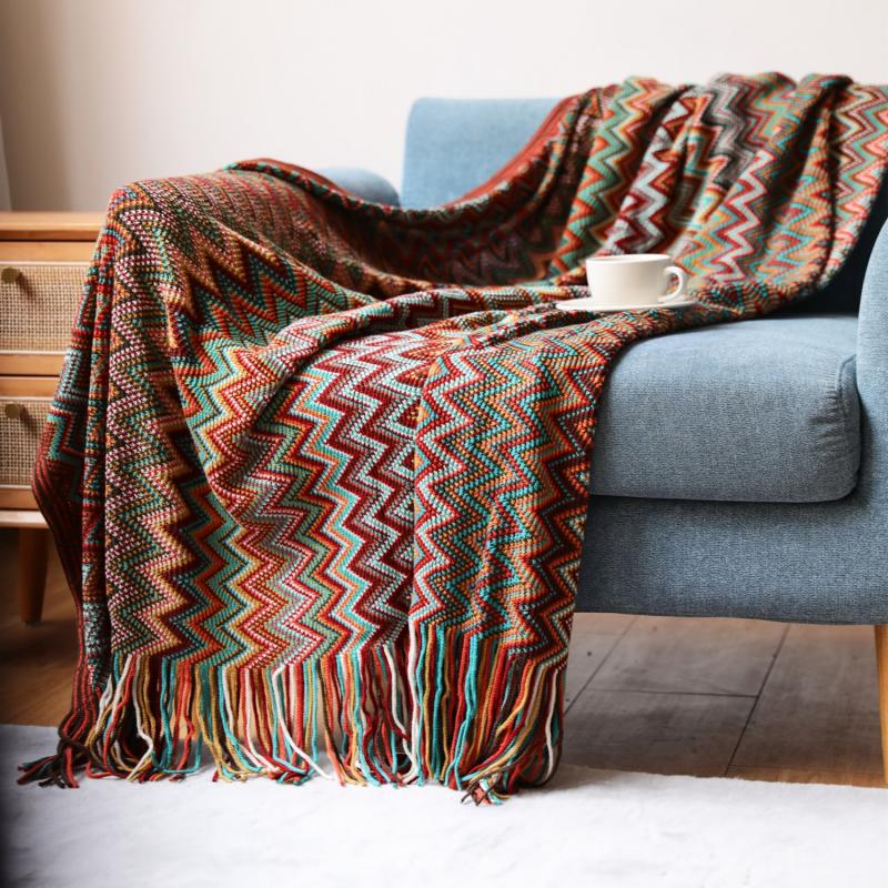 LoomWrap | Bohemisk stickad randig pläd - mysig och stilfull heminredning