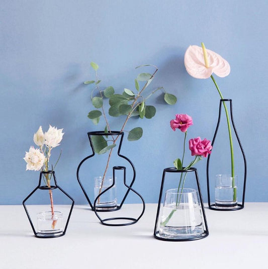 WireLoom | Nordiska minimalistiska trådvaser - Modern heminredning för stilfulla interiörer
